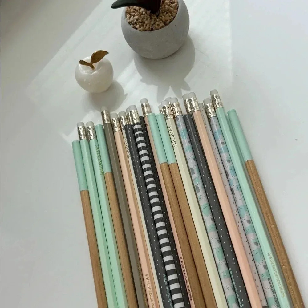 28 Pencils - Picture 5 of 9